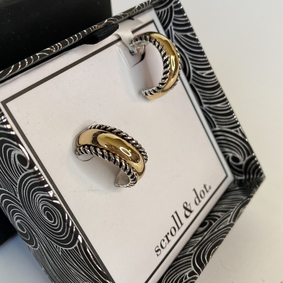 Scroll & Dot Earrings - Picture 7 of 10